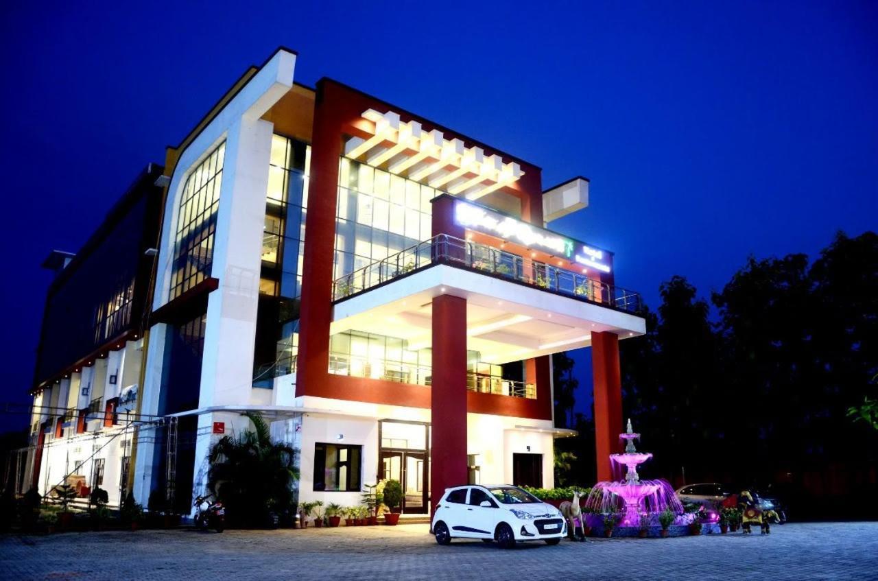 Taraji Resort Ayodhya Exteriér fotografie